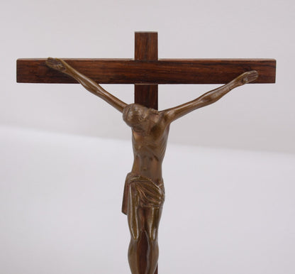 Crucifix en bronze du milieu du siècle