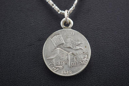 Saint Joan of Arc Pendant - Charmantiques