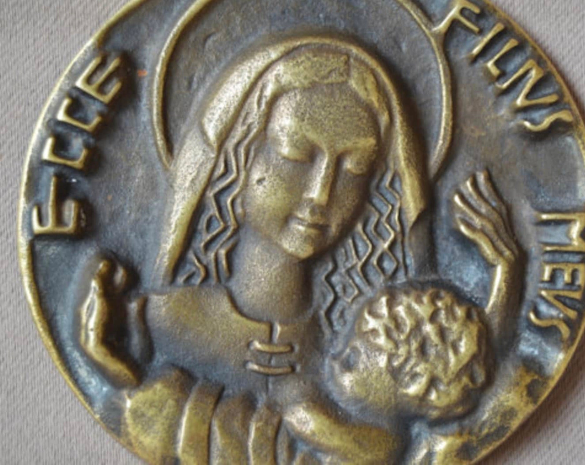 Pellegrin Bronze Cradle Medal